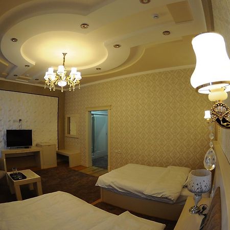 Hotel Afrosiyob Qarshi Buitenkant foto