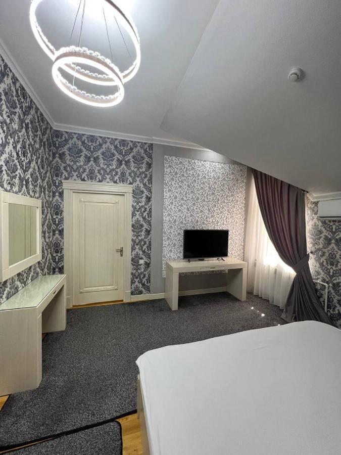 Hotel Afrosiyob Qarshi Buitenkant foto