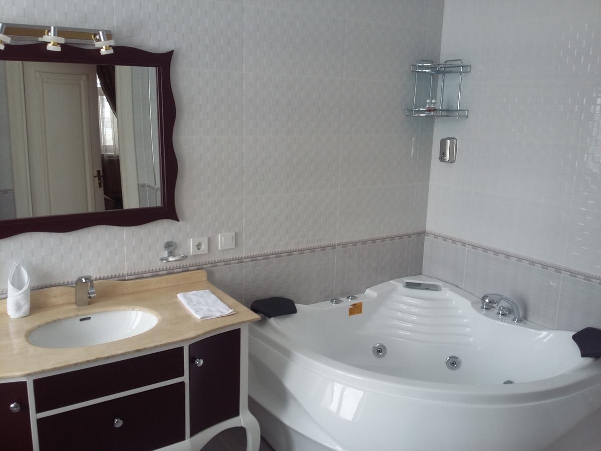Hotel Afrosiyob Qarshi Buitenkant foto