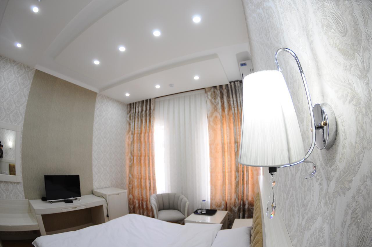 Hotel Afrosiyob Qarshi Buitenkant foto