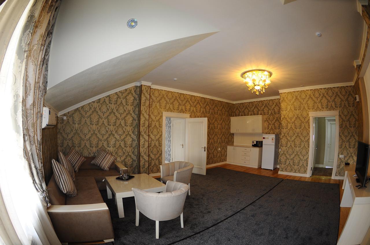 Hotel Afrosiyob Qarshi Buitenkant foto