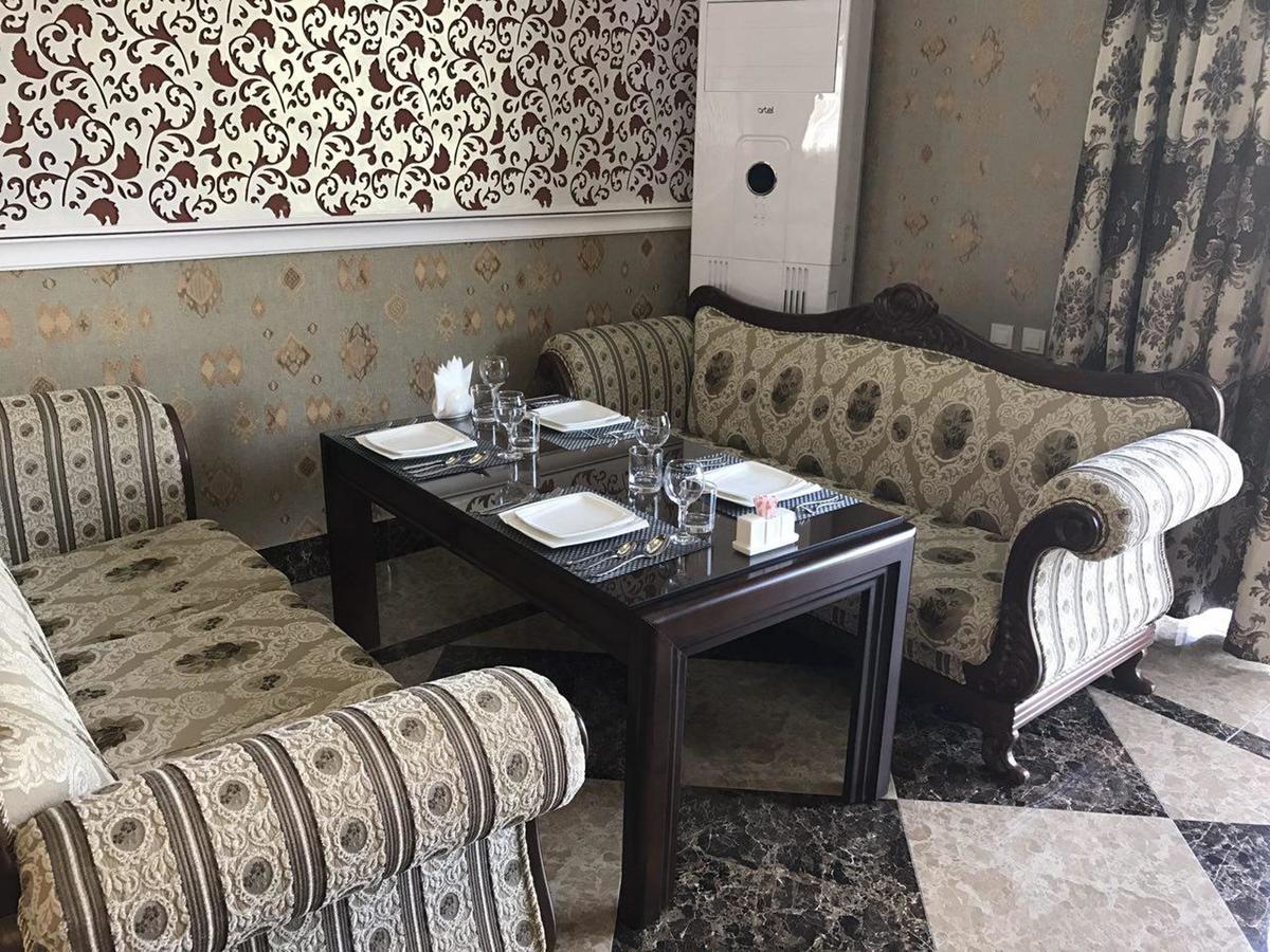 Hotel Afrosiyob Qarshi Buitenkant foto